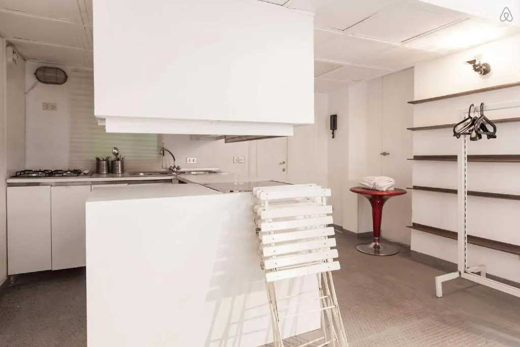 Casa Milano - Rooms And Apartments - Designer'S Rhapsody 0*, Milan